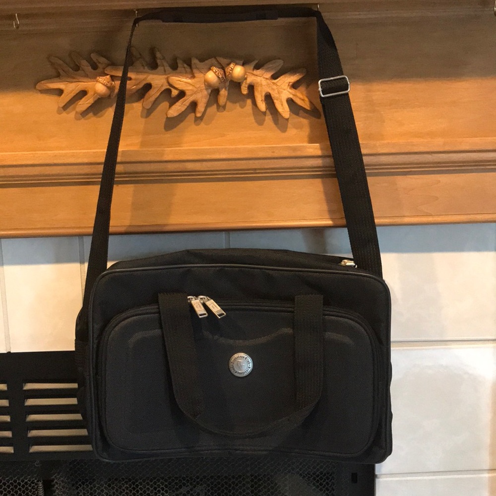 NEW Travelers Club Luggage Carry on Laptop Bag